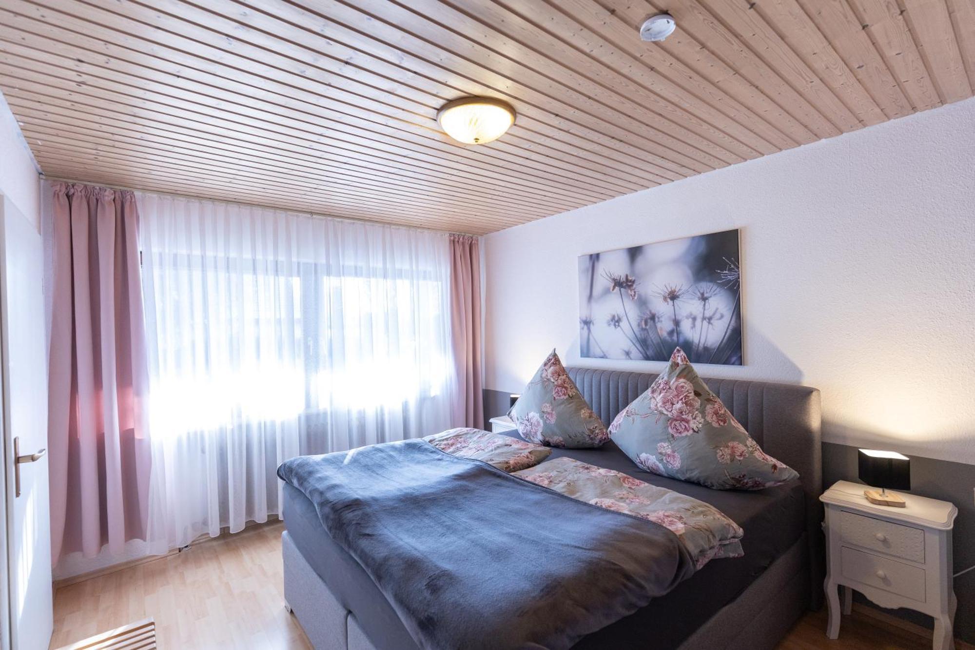 Althutte Elw, Sep. Eingang, Ueberdachte Terrasse, Naehe Backnang 아파트 외부 사진